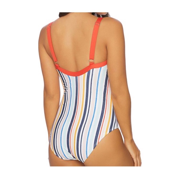 Splendid One Piece - Picture 2 of 6